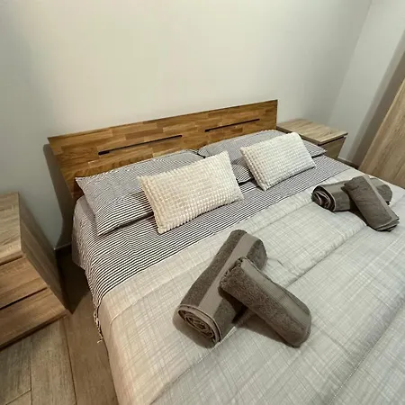 Апартаменты Alvina's House