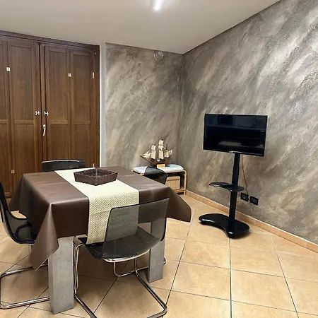 Апартаменты Alvina's House